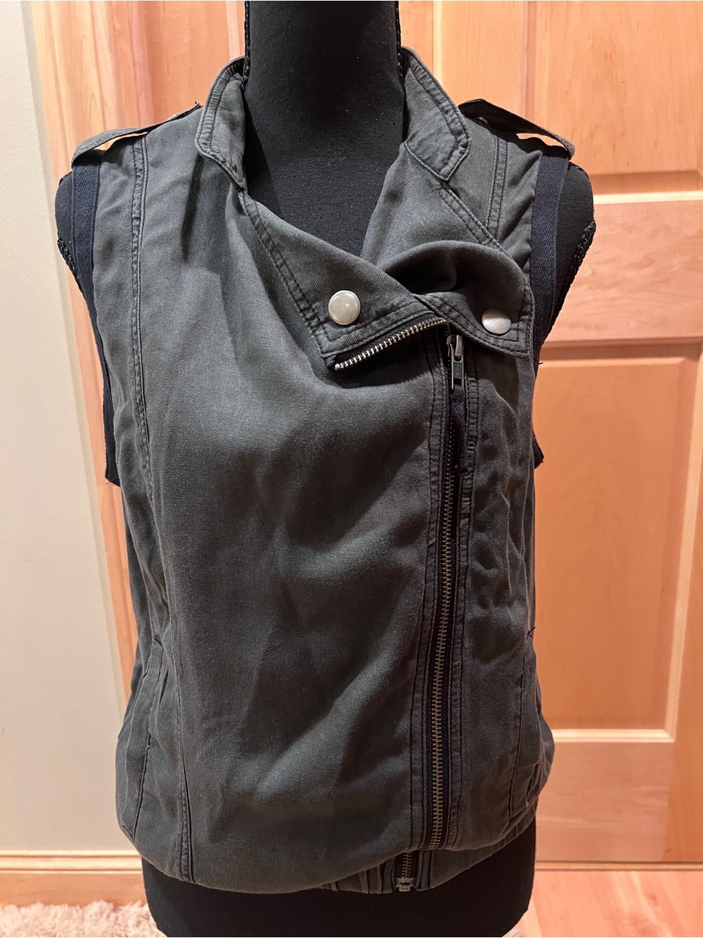BP Women’s Charcoal Zipper Front Vest Indie Sleaze Utility Granola Grunge M(Jr)